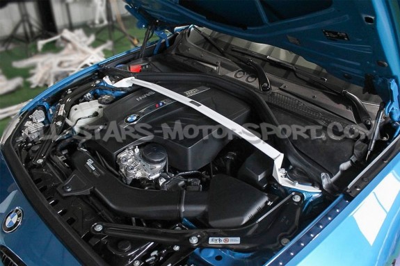 Barra de torreta delantera Ultra Racing para BMW M2 / 235i / 240i F...