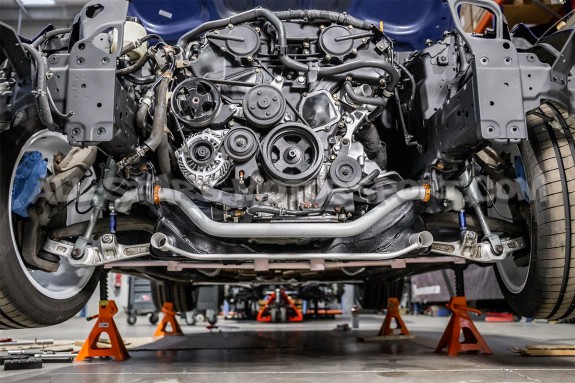 Barre antiroulis avant reglable Whiteline pour Nissan 350Z