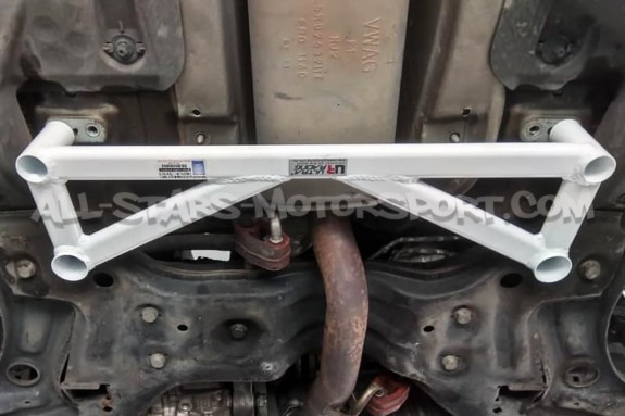 Renfort inférieur avant 4 points Ultra Racing pour Audi A1 , Polo 6...