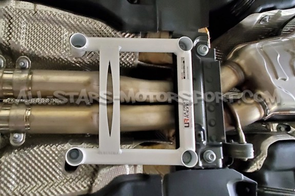 Barra de refuerzo inferior central de 4 puntos Ultra Racing para Au...