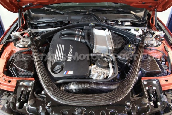 Admission carbone Dinan pour BMW M3 F80 / M4 F8x / M2C S55