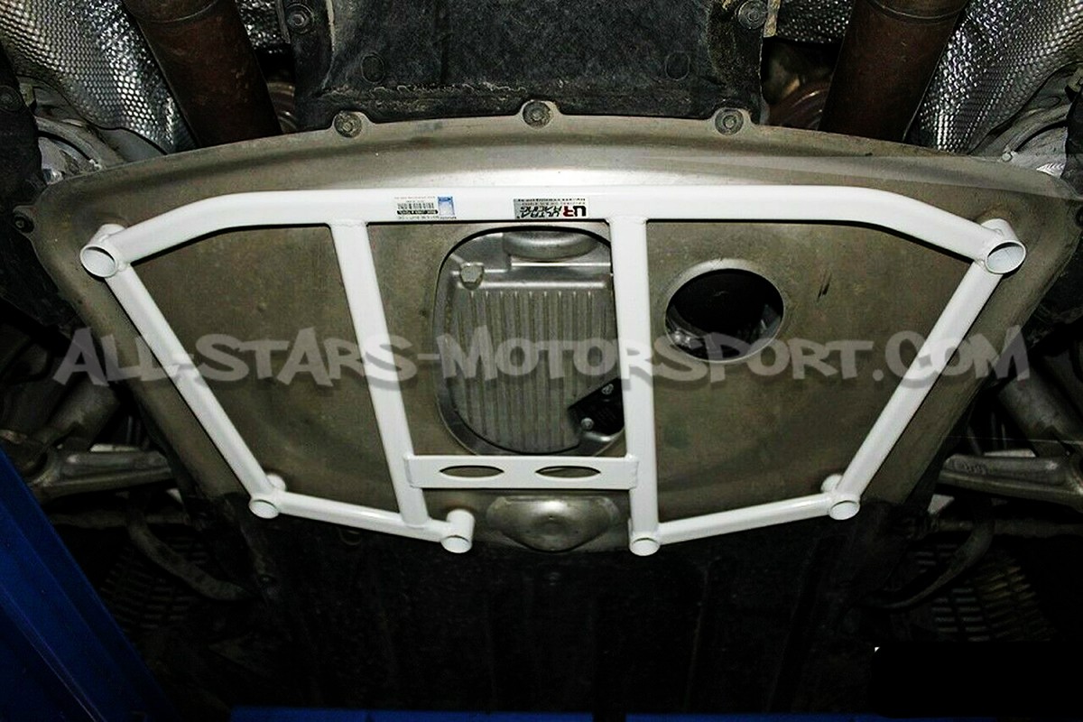 Renfort inférieur avant 6 points Ultra Racing pour BMW M5 F10
