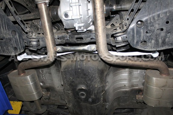 Barra de refuerzo inferior trasera Ultra Racing para Kia Stinger GT...
