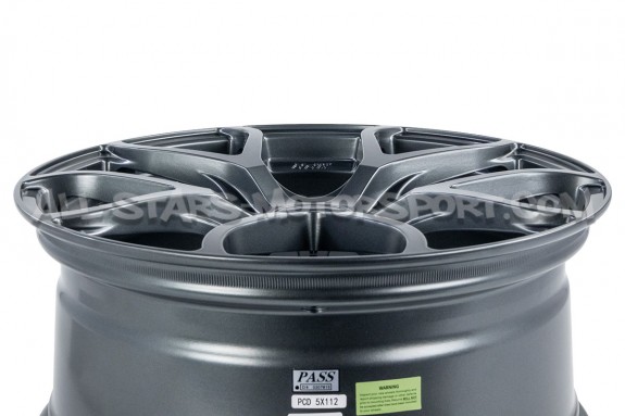 Llanta APR A01 Flow Formed 19 x 8.5 - 5x112 ET45 - Gunmetal
