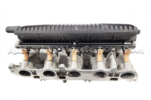 Ford Focus 2 RS / Focus 2 ST Deatschwerks Fuel Rail Kit