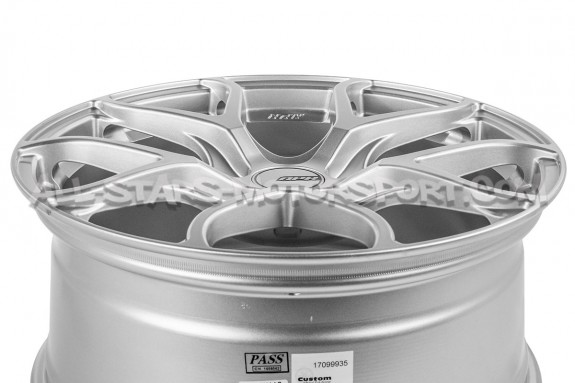 Llanta APR A01 Flow Formed 19 x 8.5 - 5x112 ET45 - Silver