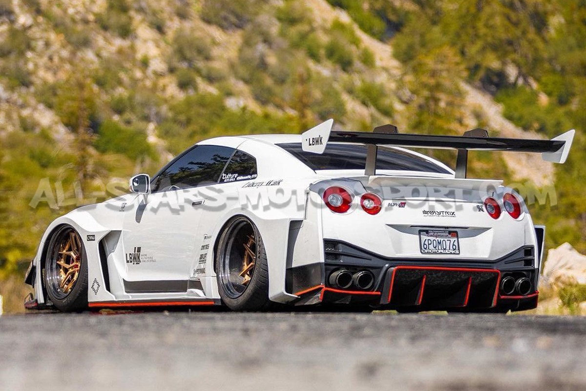 Echappement catback Armytrix 102mm pour Nissan R35 GTR