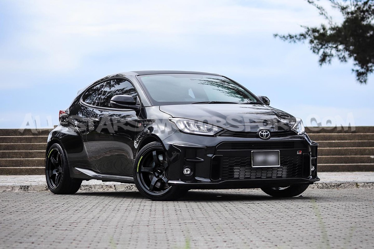 Rays Gram Lights 57CR Wheel 18x9.5 - 5x114.3 ET38 - Black