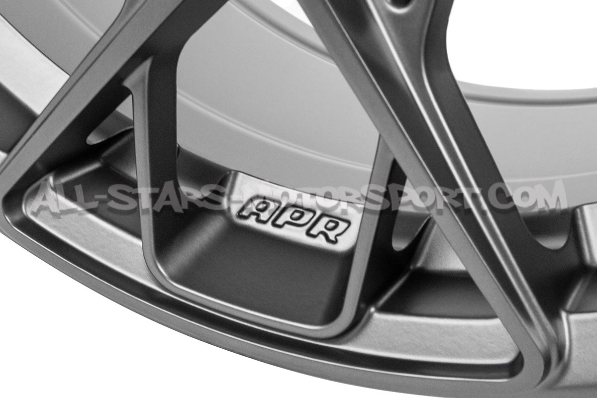 Llanta APR A02 Flow Formed 18 x 8.5 - 5x112 ET45 - Gunmetal