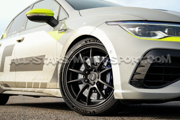 Jante Racingline Cup Edition Evo 18 x 8.5 ET45 5x112 - Noir