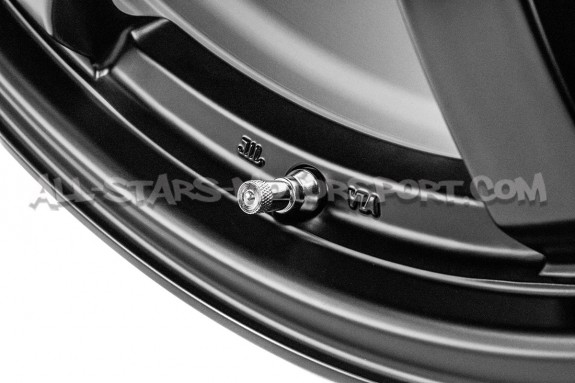 Rays Gram Lights 57DR Wheel 18x9.5 - 5x114.3 ET22 - Black