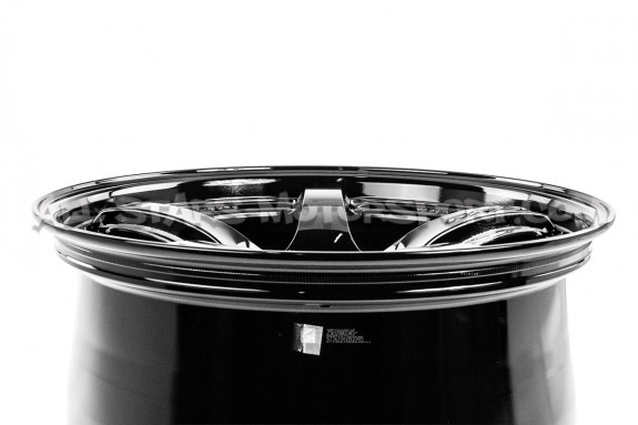 Rays Gram Lights 57CR Wheel 18x10.5 - 5x114.3 ET22 - Black