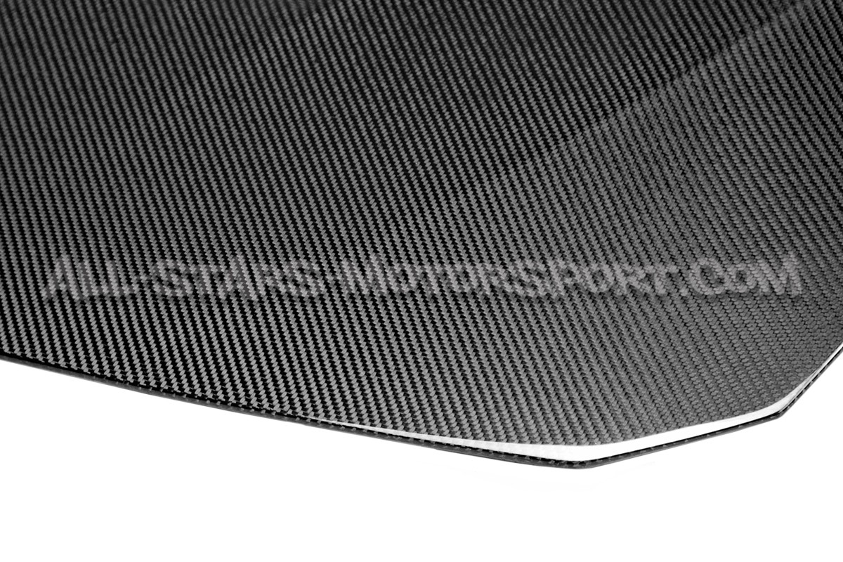 Capo de carbono Seibon OEM para BMW M3 F80 / M4 F8x