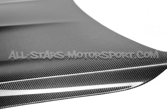 Capo de carbono Seibon OEM para BMW M3 F80 / M4 F8x