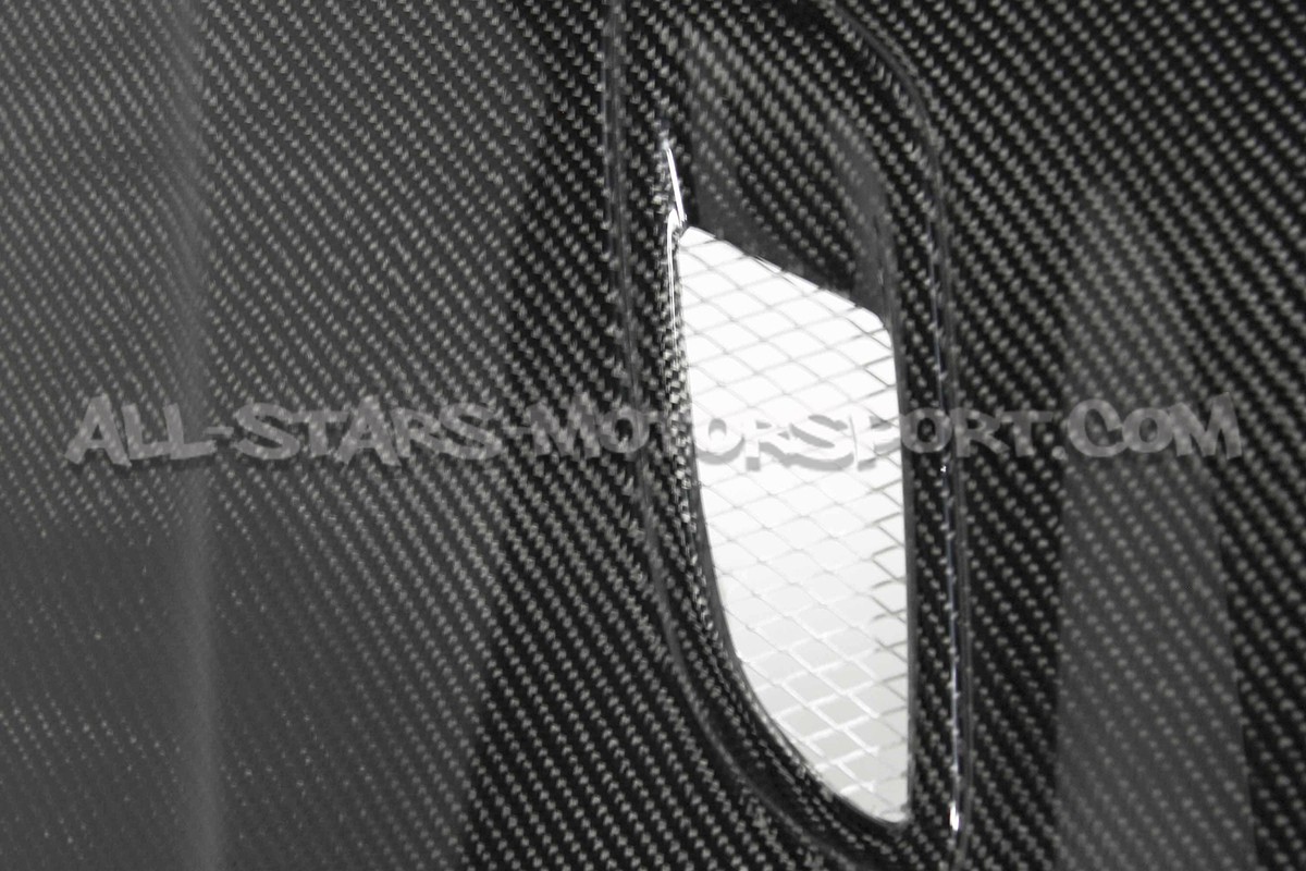 Capot carbone Seibon BM-Style pour BMW 135i / 1M E82