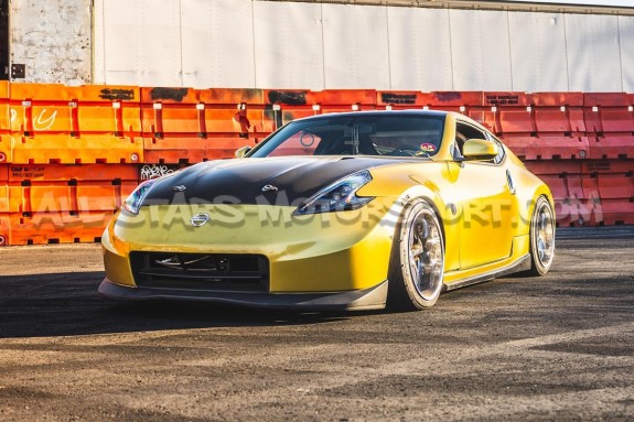 Capot carbone Seibon GTR-Style pour Nissan 370Z