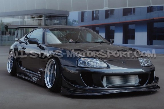 Capot carbone Seibon TR-Style pour Toyota Supra MK4