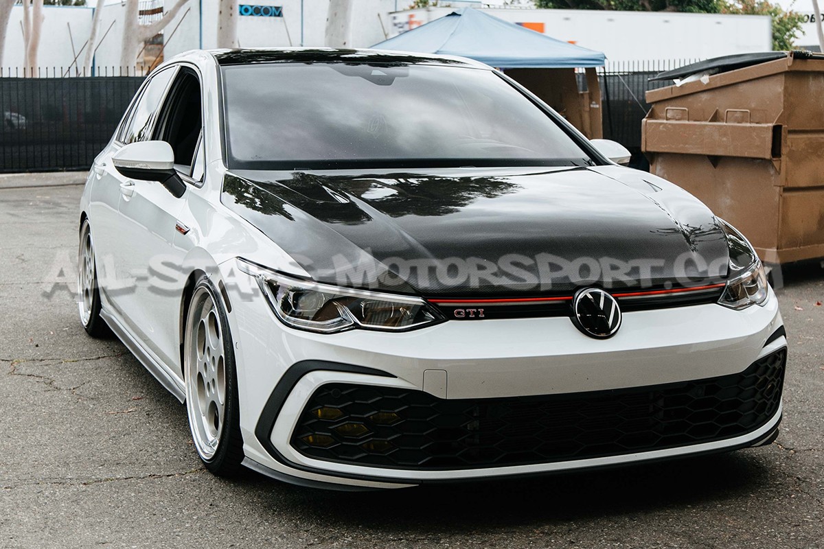 Capo de carbono Seibon TM-Style para Golf 8 GTI / Golf 8 R
