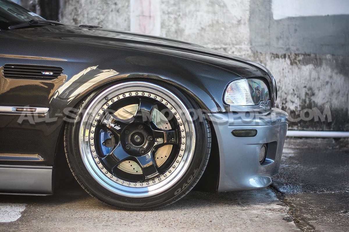 Aletas delanteras de carbono Seibon para BMW M3 E46