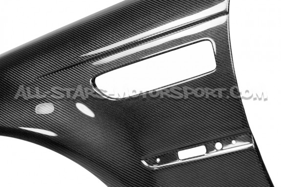 Aletas delanteras de carbono Seibon para BMW M3 E46