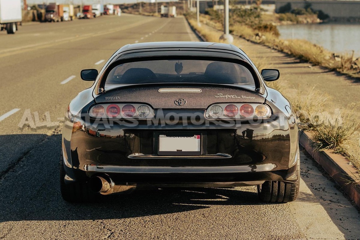 Hayon en carbone Seibon pour Toyota Supra MK4