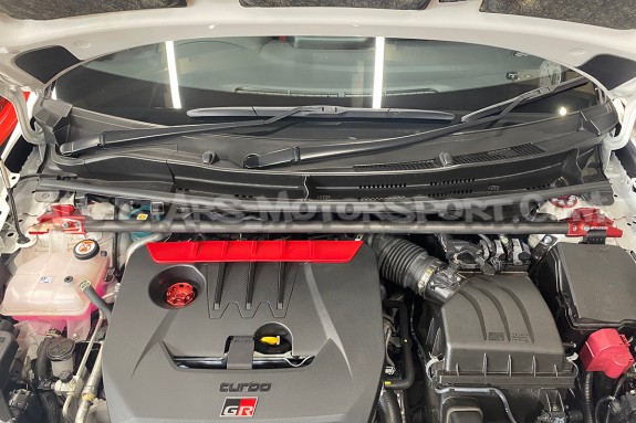 Barra de torretas de carbono Apexi para Toyota Yaris GR Gen.1