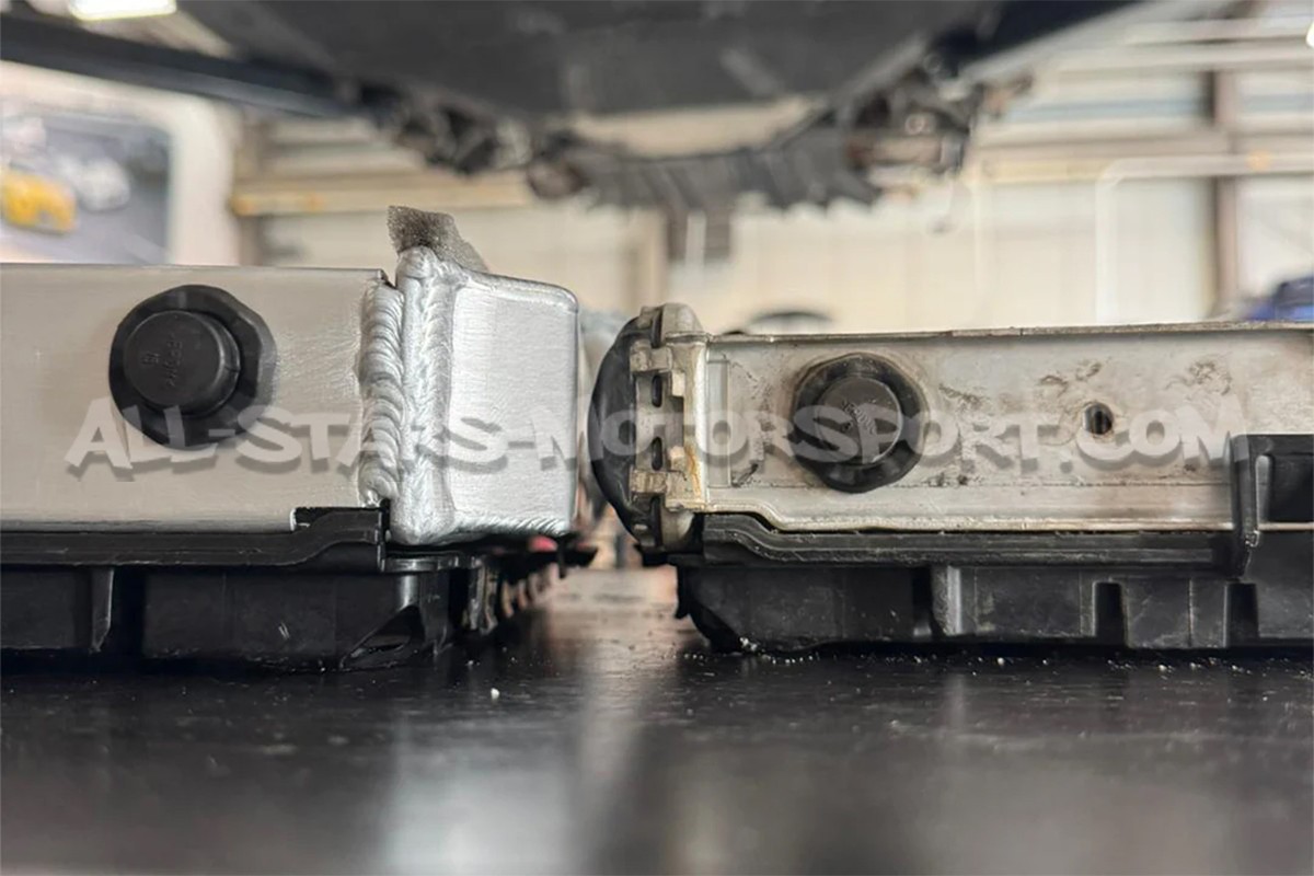 Radiador derecho de aluminio CSF Race para 911 992 Turbo / GT3