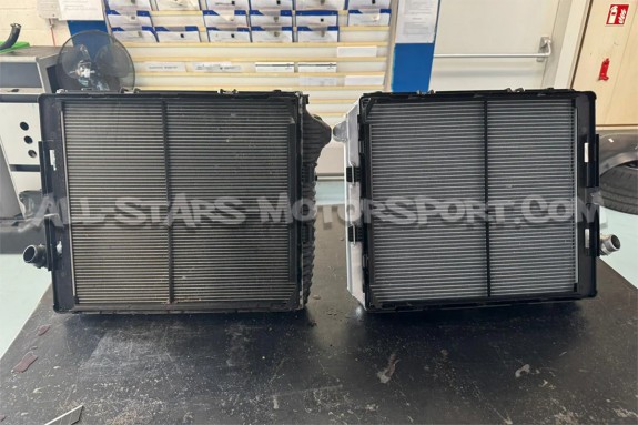 Radiateur droit en aluminium CSF Race pour Porsche 911 992 Turbo / GT3