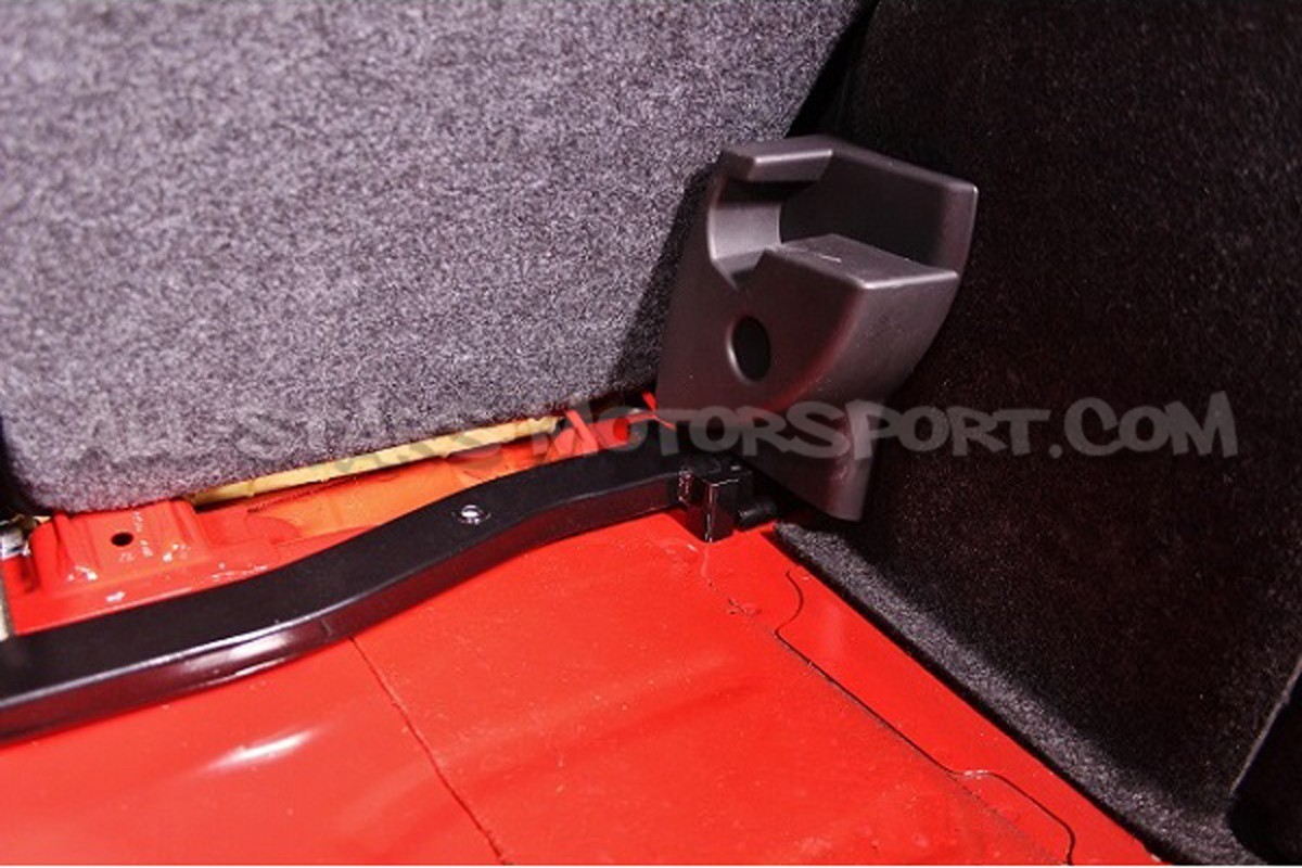 Barra de refuerzo trasera Mishimoto para Ford Fiesta ST 180