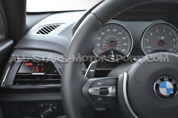 Reloj digital P3 Gauges para rejilla de ventilacion de BMW 135i / 140i / 235i / 240i / M2 F2x