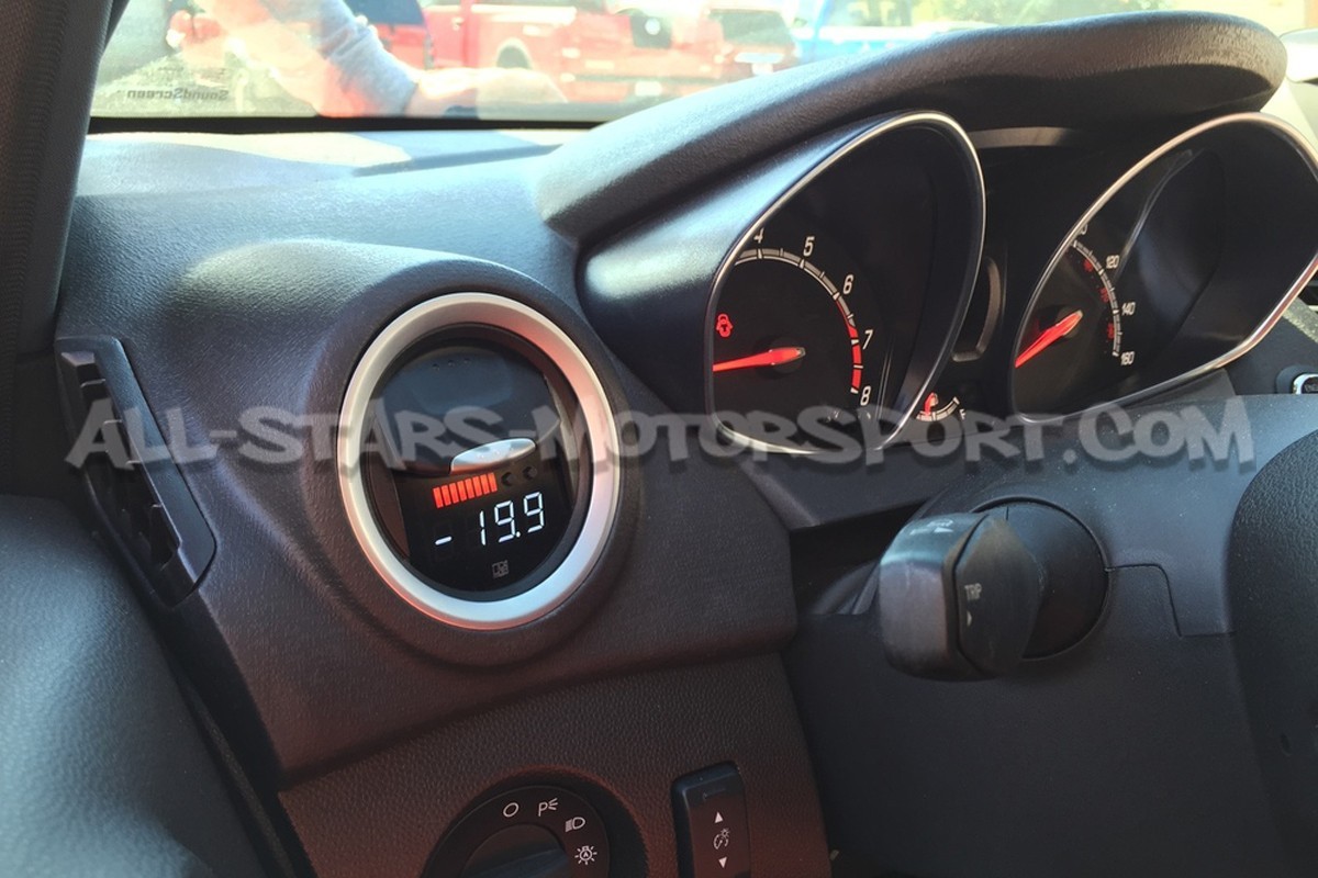 Reloj digital P3 Gauges para rejilla de ventilacion de Ford Fiesta ST 180