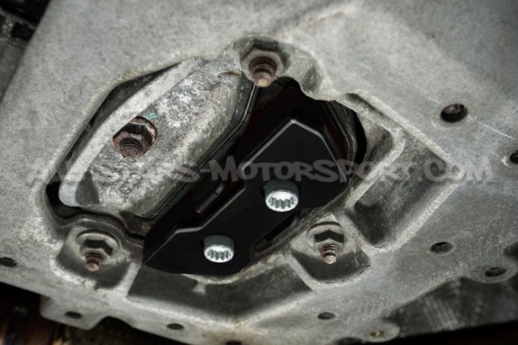 Insert de silent bloc de transmission CTS Turbo pour Audi S4 / S5 B8