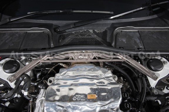 Barra de torretas Racingline para Audi A4 / S4 / A5 / S5 B9