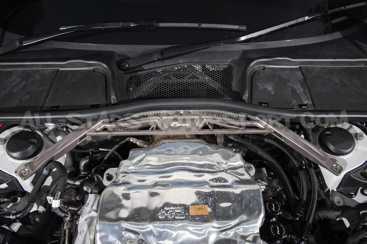 Barre avant Racingline pour Audi A4 / S4 / A5 / S5 B9