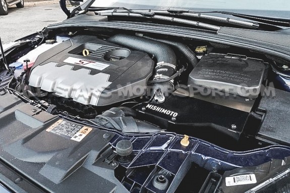 Ford Focus ST 250 Mishimoto Performance Intake