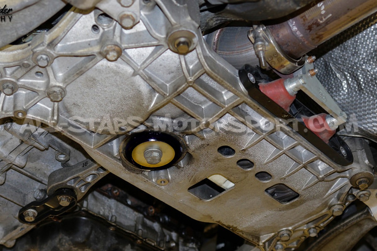 Inserto de soporte inferior Whiteline para Audi S3 8P / RS3 8P / TT MK2