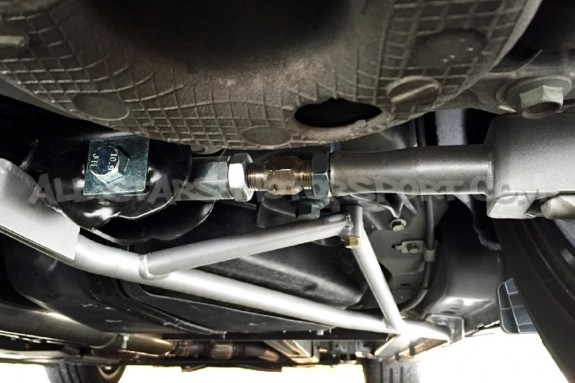 Tirants de chasse arrière réglables Whiteline pour Mustang S550 Ecoboost / GT