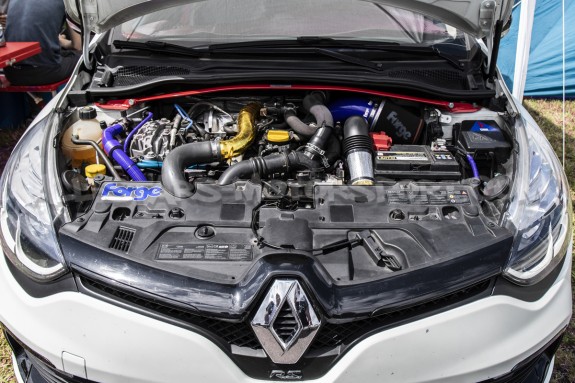 Admission Forge pour Clio 4 RS Trophy 220