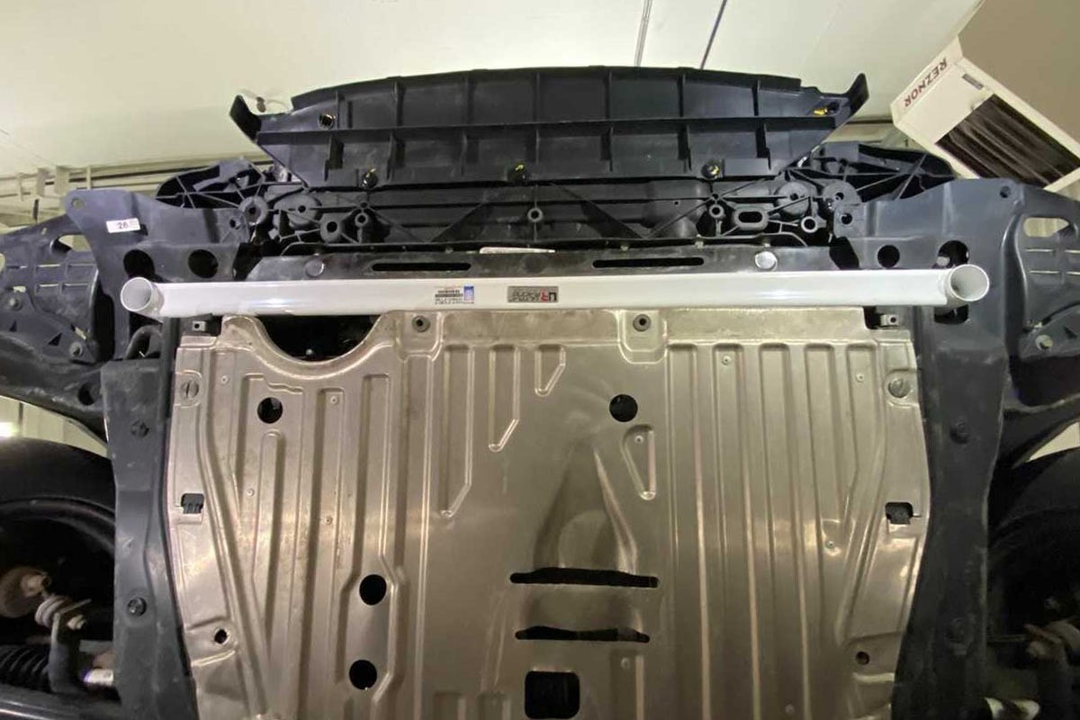 Honda Civic Type R FK8 Ultra Racing Front Lower Bar