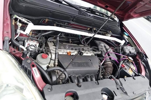 Barra de torreta delantera Ultra Racing para Honda Civic Type R EP3
