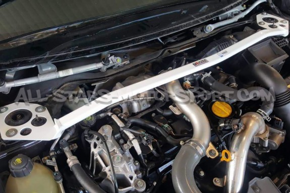 Barra de torreta delantera Ultra Racing para Renault Clio 4 RS