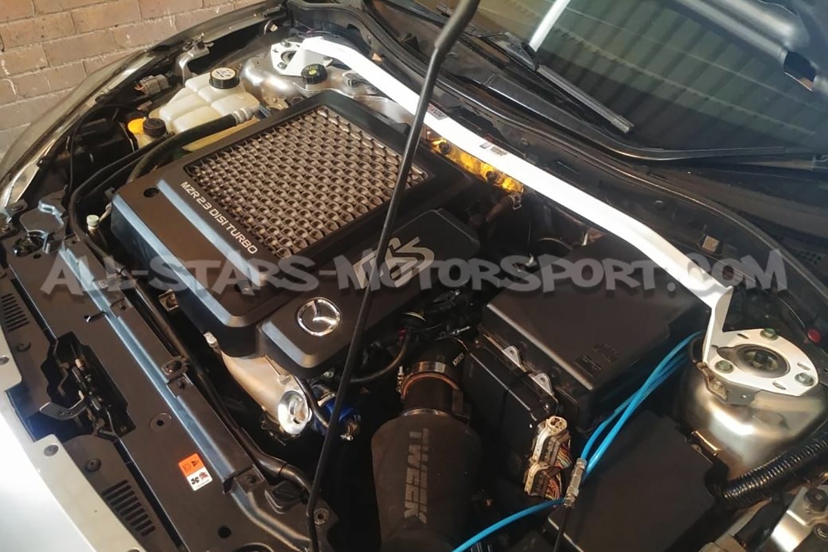 Barra de torreta delantera Ultra Racing para Mazda 3 MPS BL 09+