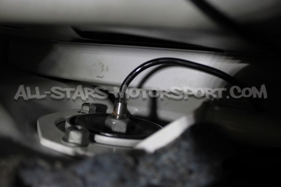 BMW M5 E60 Ultra Racing Rear Upper Strut Bar