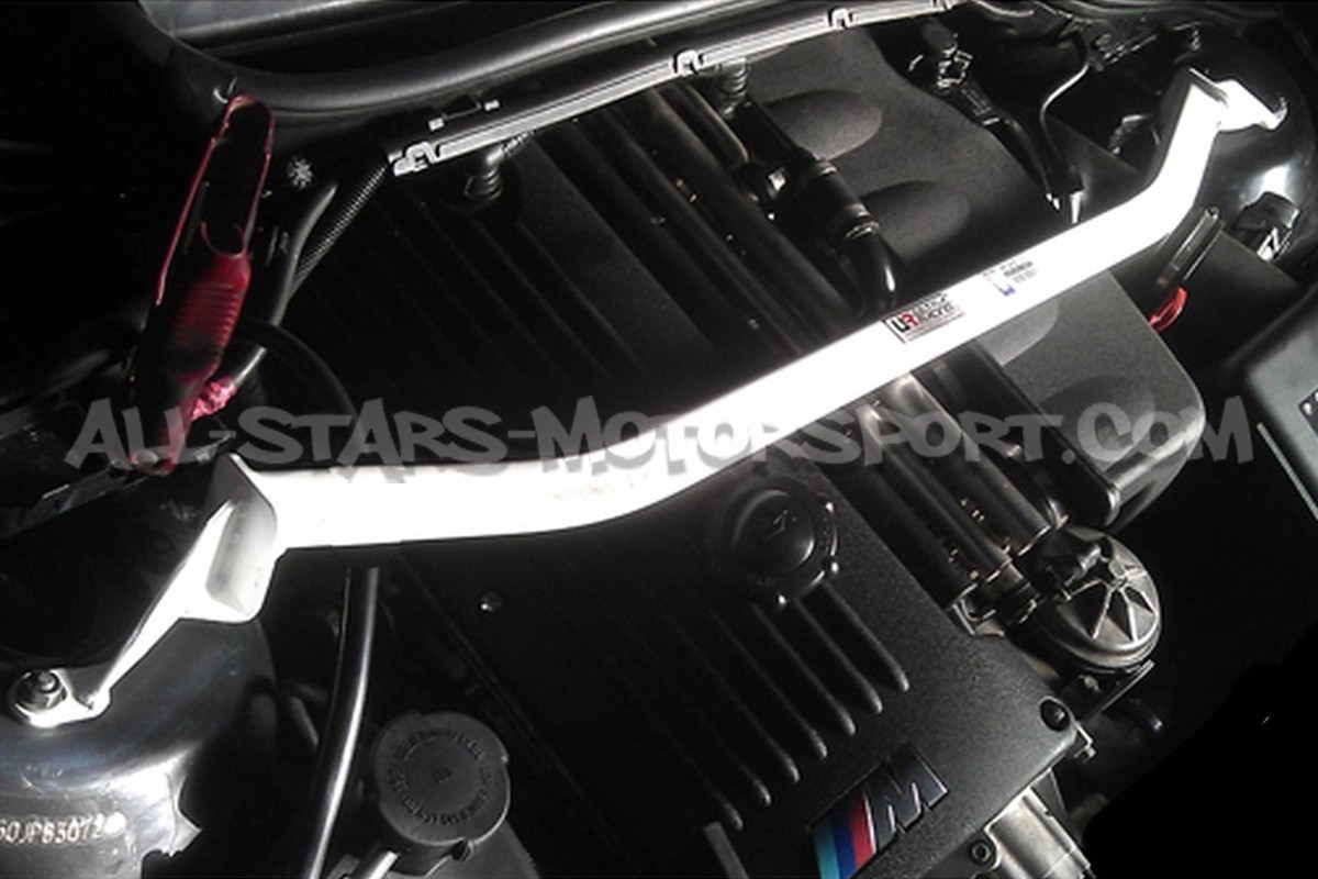 BMW M3 E46 Ultra Racing Front Upper Strut Brace