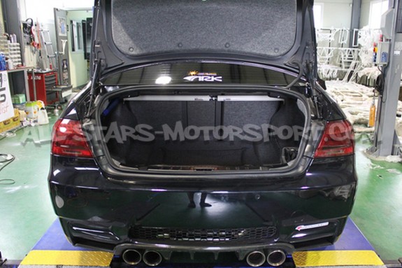 BMW 335i E92 / M3 E92 Ultra Racing Rear Upper Strut Bar