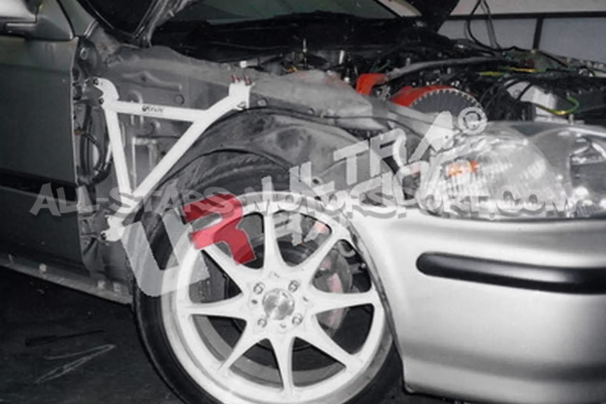 Barres de renfort latéral Ultra Racing pour Honda Civic EK 96-00