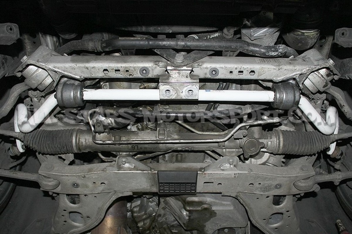 Barre antiroulis avant Ultra Racing pour BMW M3 E9x