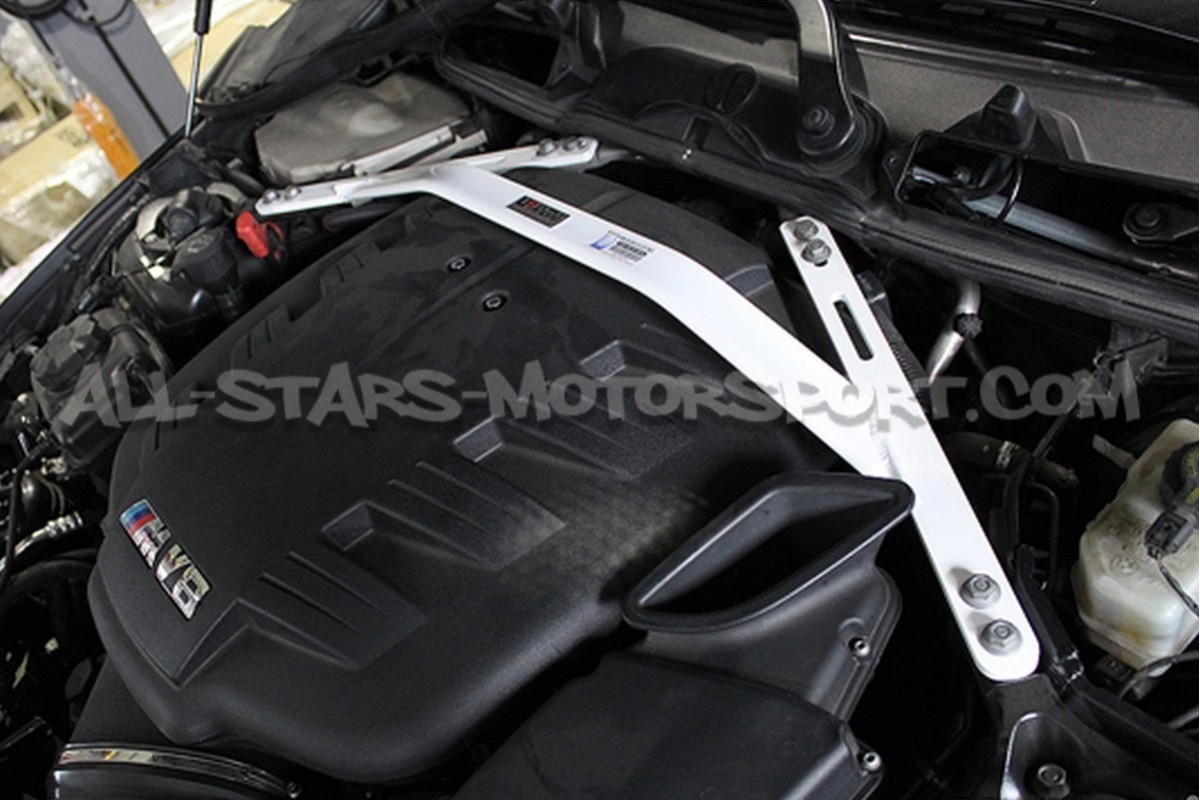 Barra de torreta delantera Ultra Racing para BMW M3 E92