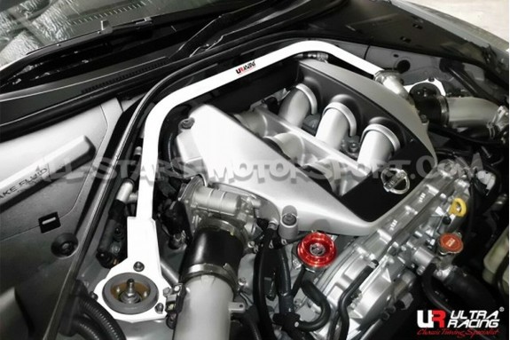 Barra de torreta delantera Ultra Racing para Nissan R35 GTR
