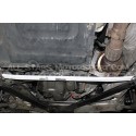 Barre anti rapprochement inférieure avant Ultra Racing pour BMW 335...